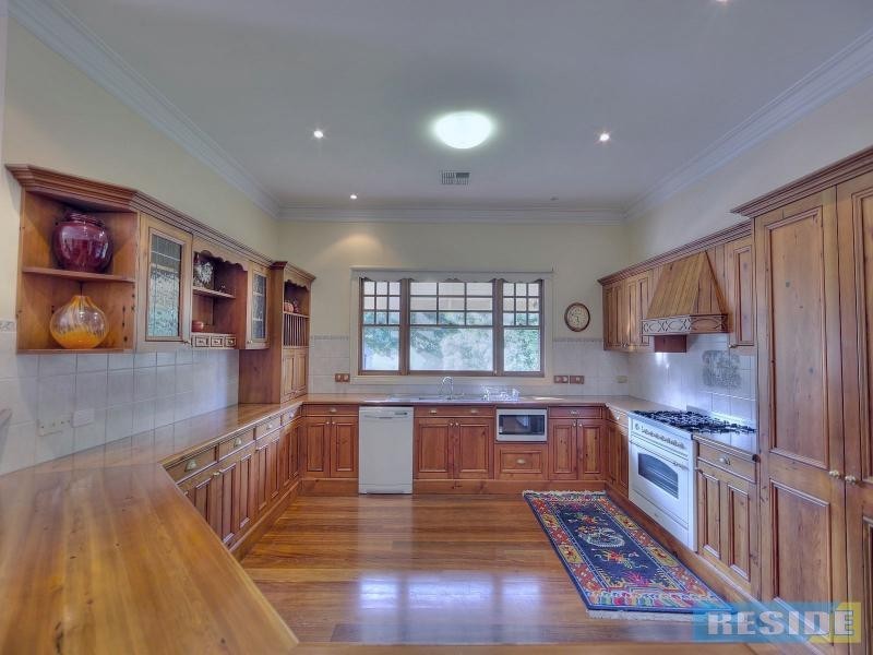 15 Equestrian Drive, Picton NSW 2571