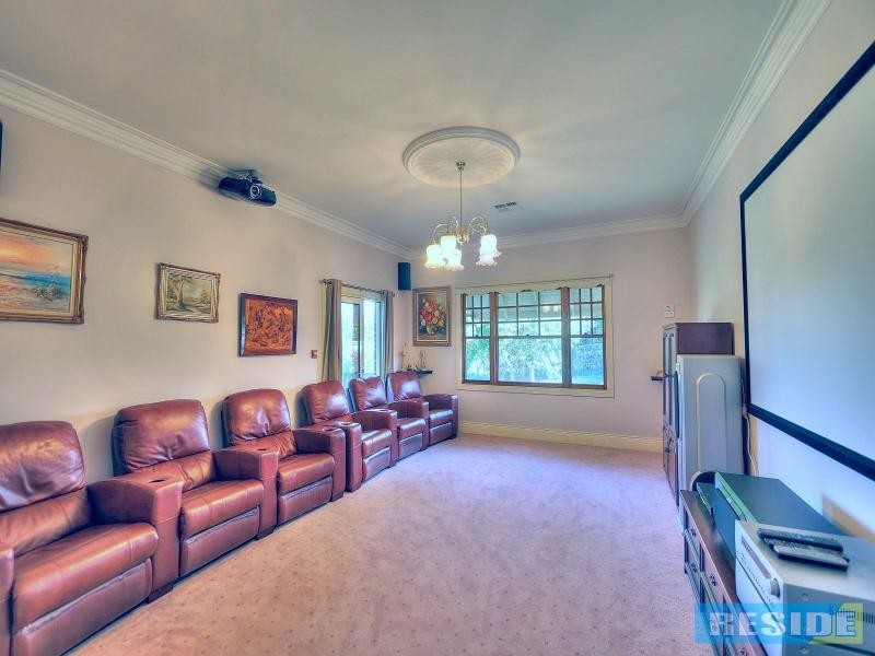 15 Equestrian Drive, Picton NSW 2571