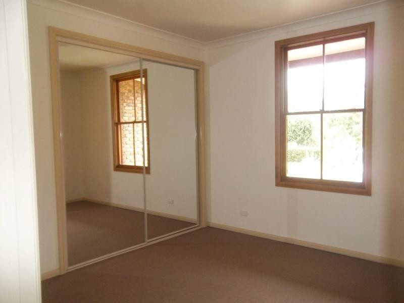 4 Robyn Place, Tahmoor NSW 2573