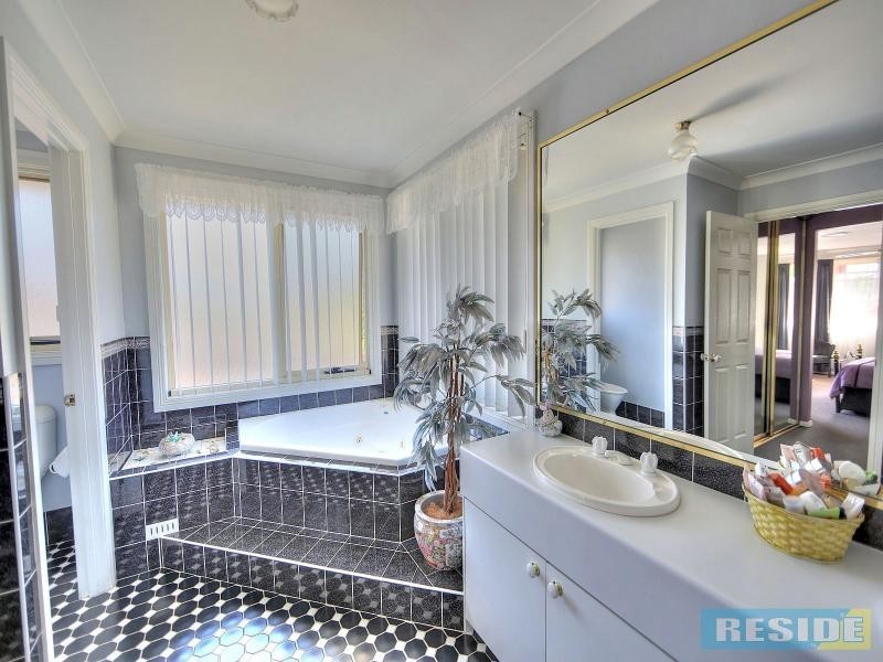 5 Murdoch Court, Harrington Park NSW 2567