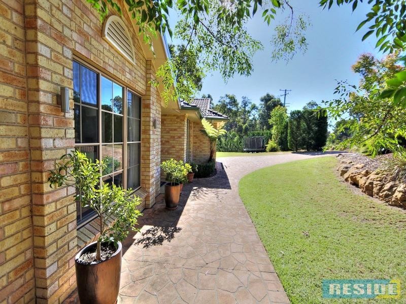 1 Westbourne Avenue, Thirlmere NSW 2572