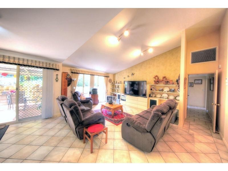 6 Bottlebrush Close, Picton NSW 2571