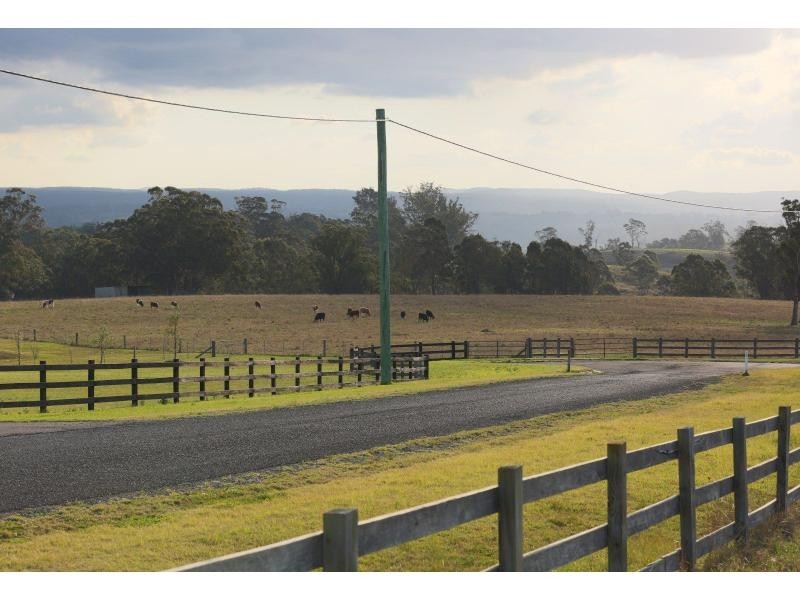 8 Crawford Creek Place, Razorback NSW 2571