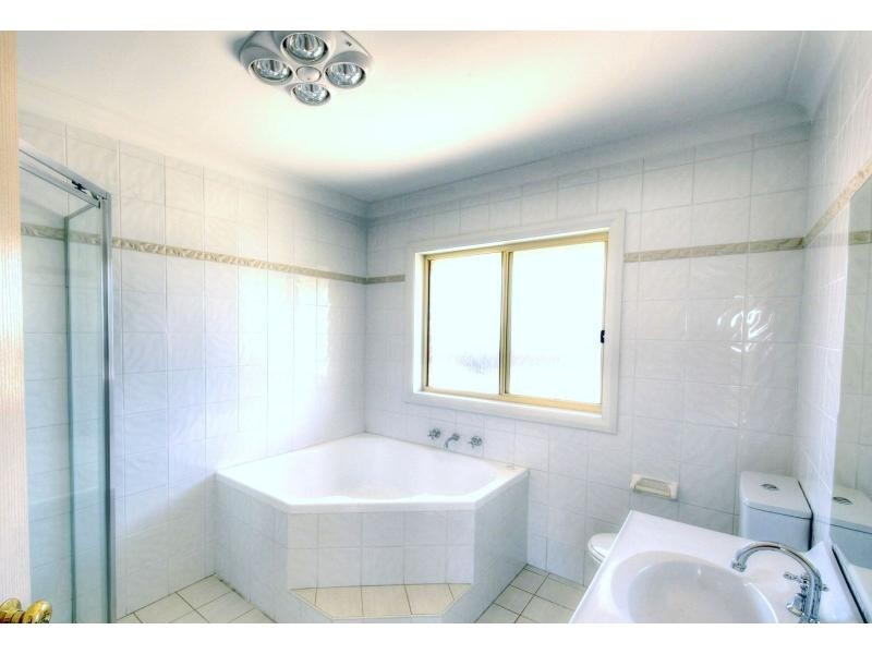 26 Hereford Way, Picton NSW 2571