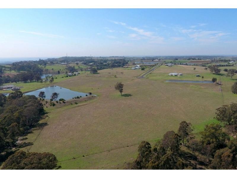 9 Crawford Creek Place, Razorback NSW 2571