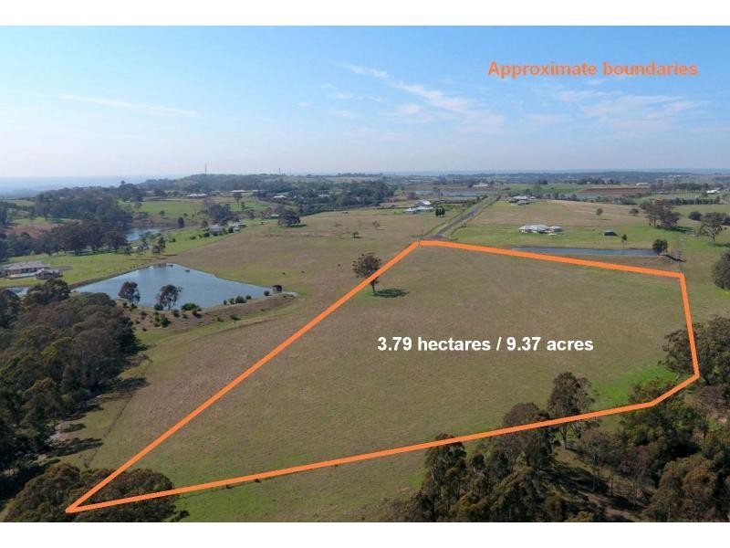 9 Crawford Creek Place, Razorback NSW 2571