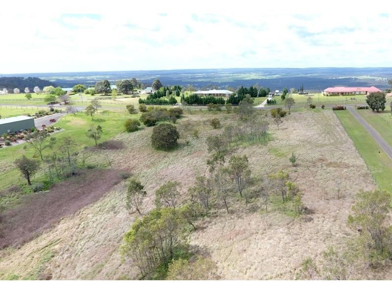 262 Donalds Range Road, Razorback NSW 2571