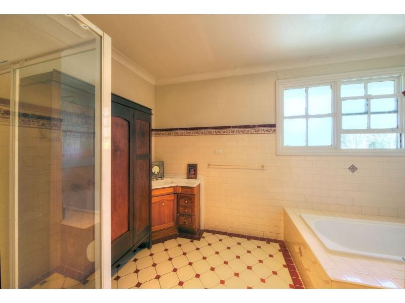 18 Coldenham Road, Picton NSW 2571