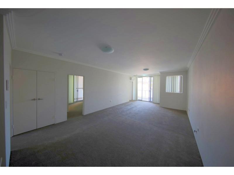 11/41 Santana Road, Campbelltown NSW 2560