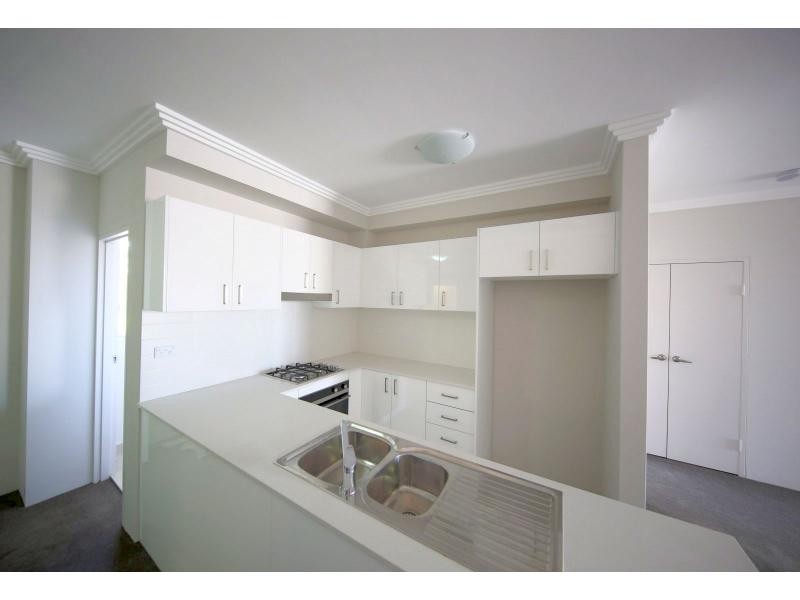 11/41 Santana Road, Campbelltown NSW 2560