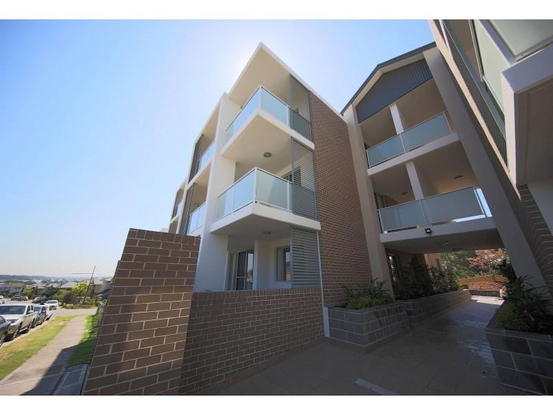 11/41 Santana Road, Campbelltown NSW 2560