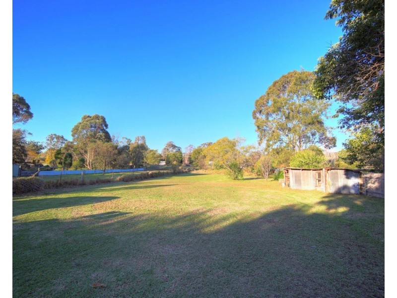 86 Westbourne Avenue, Thirlmere NSW 2572