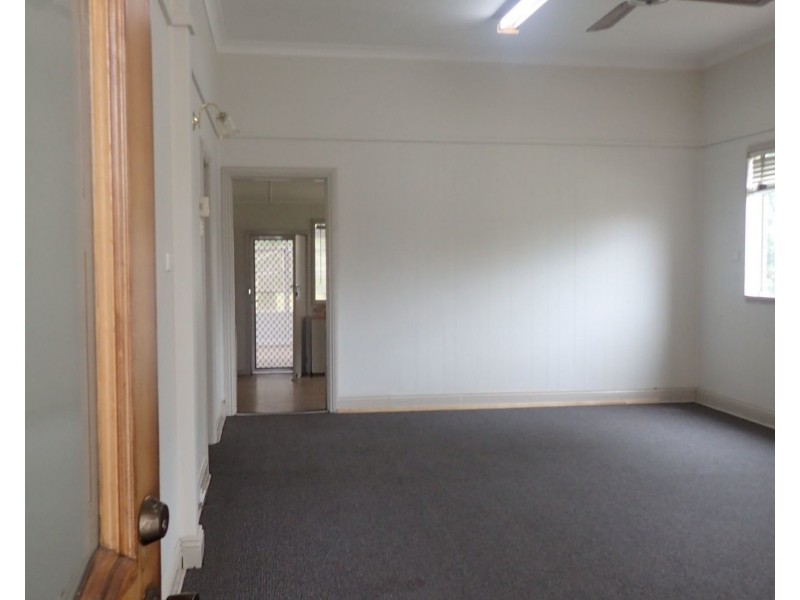 86 Westbourne Avenue, Thirlmere NSW 2572