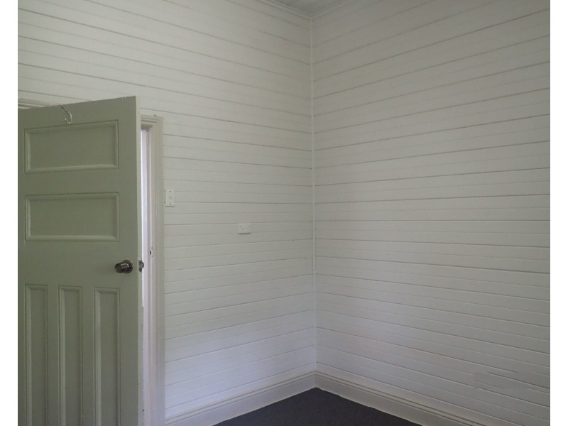 86 Westbourne Avenue, Thirlmere NSW 2572