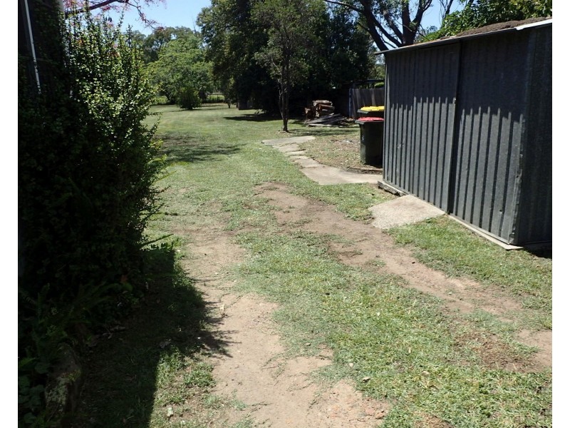 86 Westbourne Avenue, Thirlmere NSW 2572