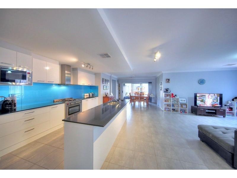 9D Wild Street, Picton NSW 2571