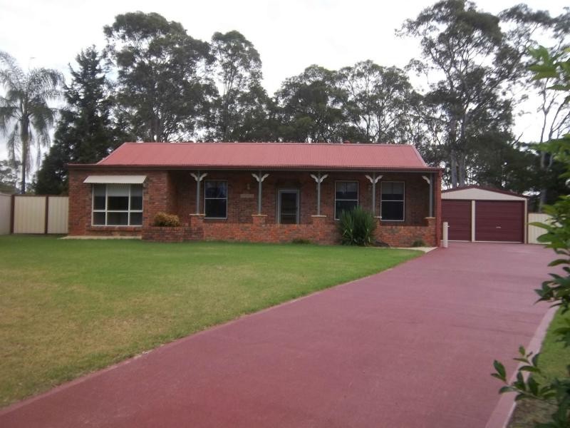 4 Robyn Place, Tahmoor NSW 2573