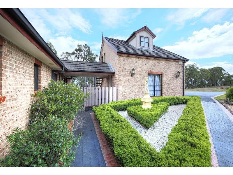 32 The Grange, Picton NSW 2571