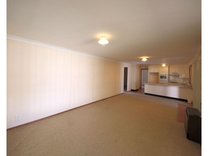 7 Mahonga Street, Tahmoor NSW 2573