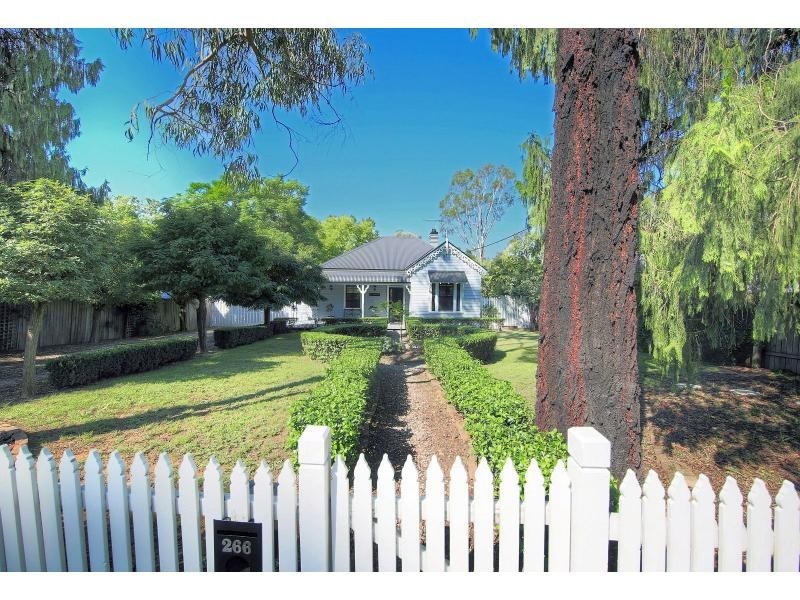 266 Argyle Street, Picton NSW 2571