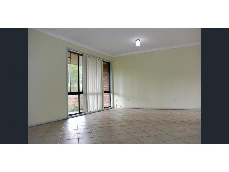 Unit 7/27 Waratah Crescent, Macquarie Fields NSW 2564