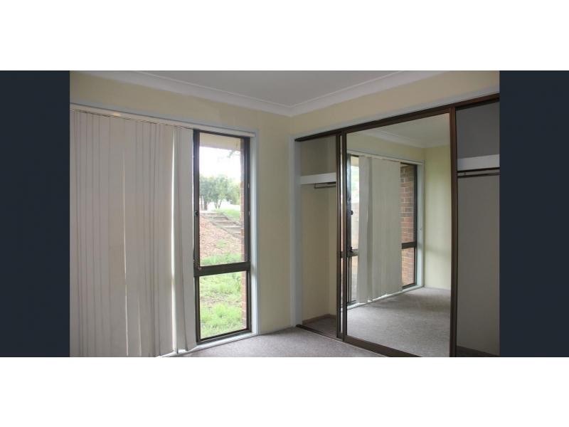 Unit 7/27 Waratah Crescent, Macquarie Fields NSW 2564