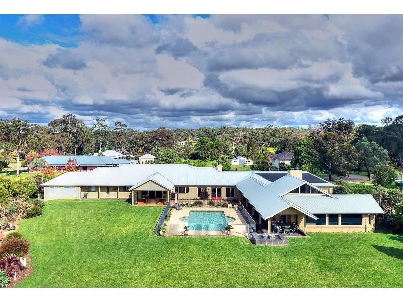 11 The Grange, Picton NSW 2571