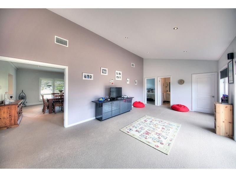 11 The Grange, Picton NSW 2571