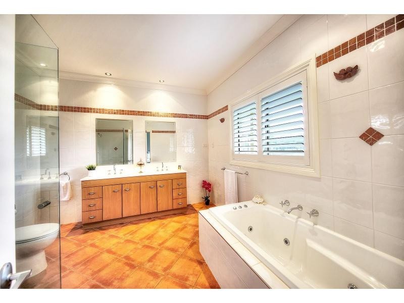 11 The Grange, Picton NSW 2571