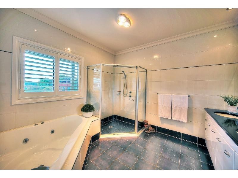 11 The Grange, Picton NSW 2571