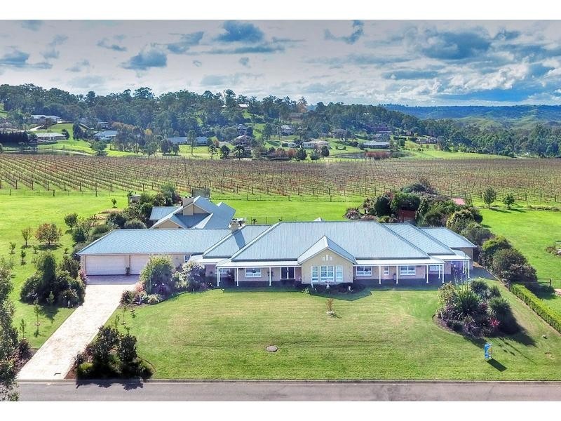 11 The Grange, Picton NSW 2571