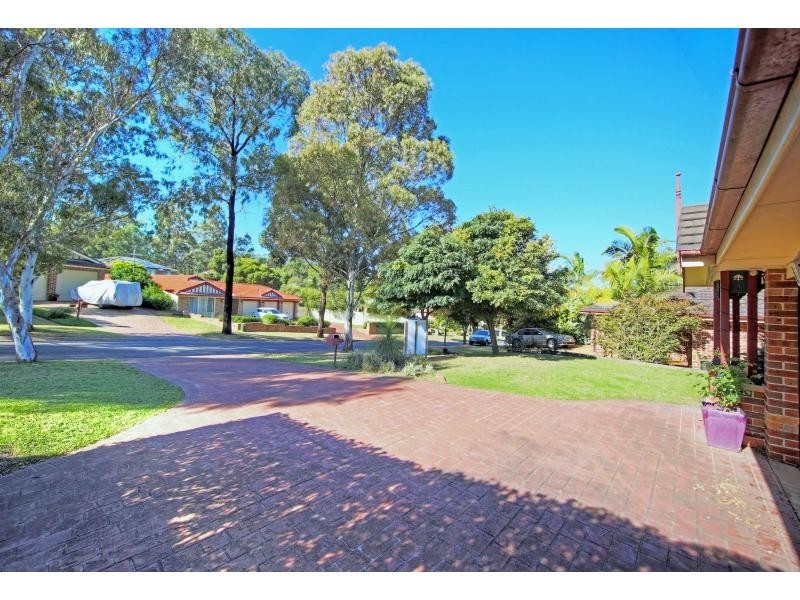 15 Solander Place, Mount Annan NSW 2567