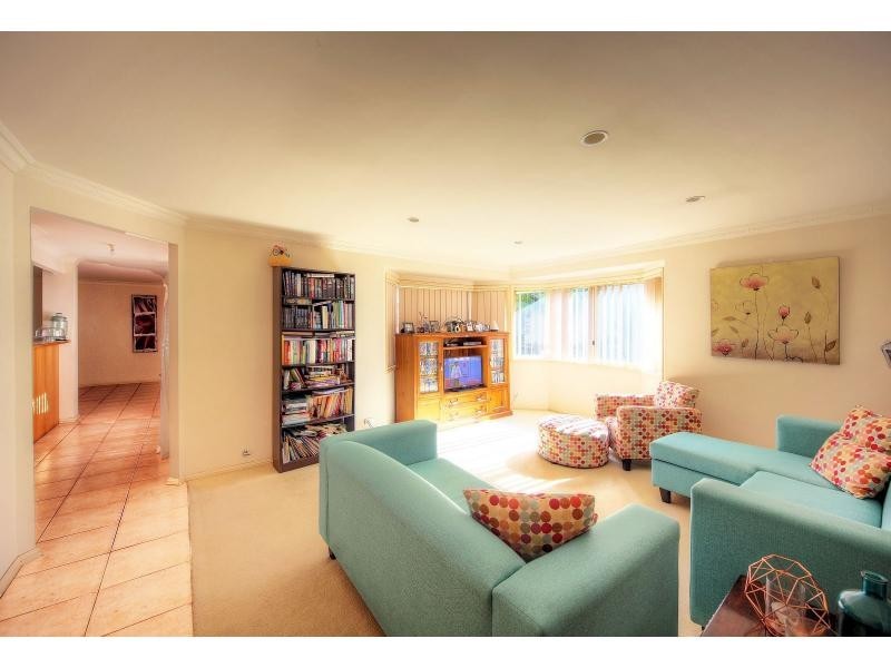 15 Solander Place, Mount Annan NSW 2567