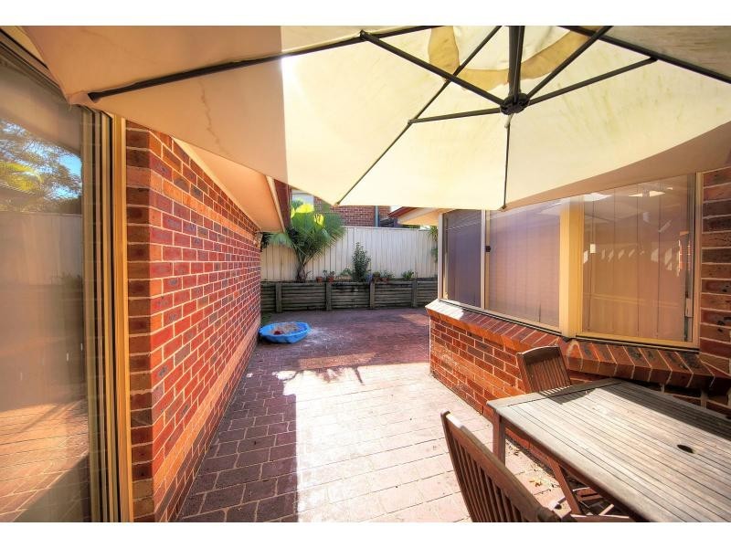 15 Solander Place, Mount Annan NSW 2567