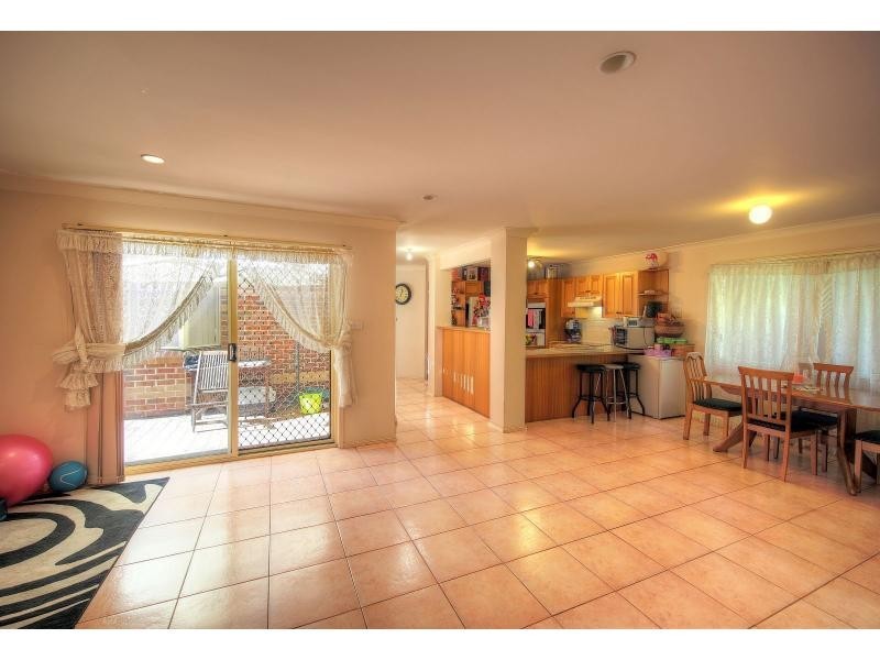 15 Solander Place, Mount Annan NSW 2567