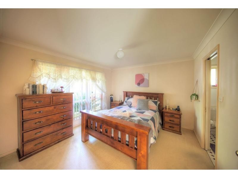 15 Solander Place, Mount Annan NSW 2567