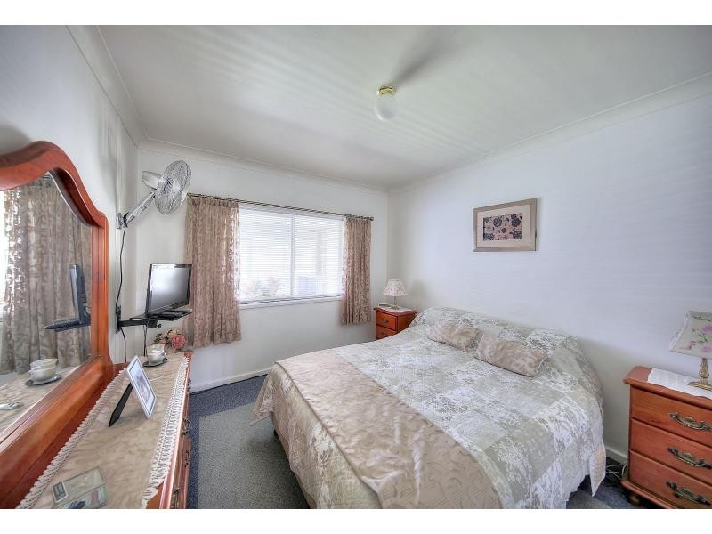 353 Thirlmere Way, Thirlmere NSW 2572