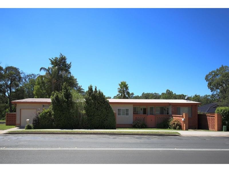 353 Thirlmere Way, Thirlmere NSW 2572