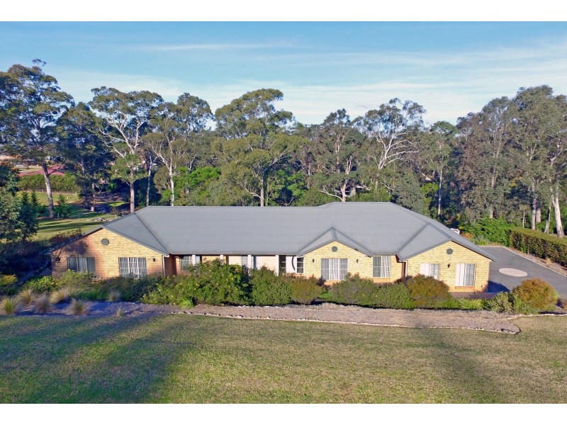 4 The Briars, Picton NSW 2571