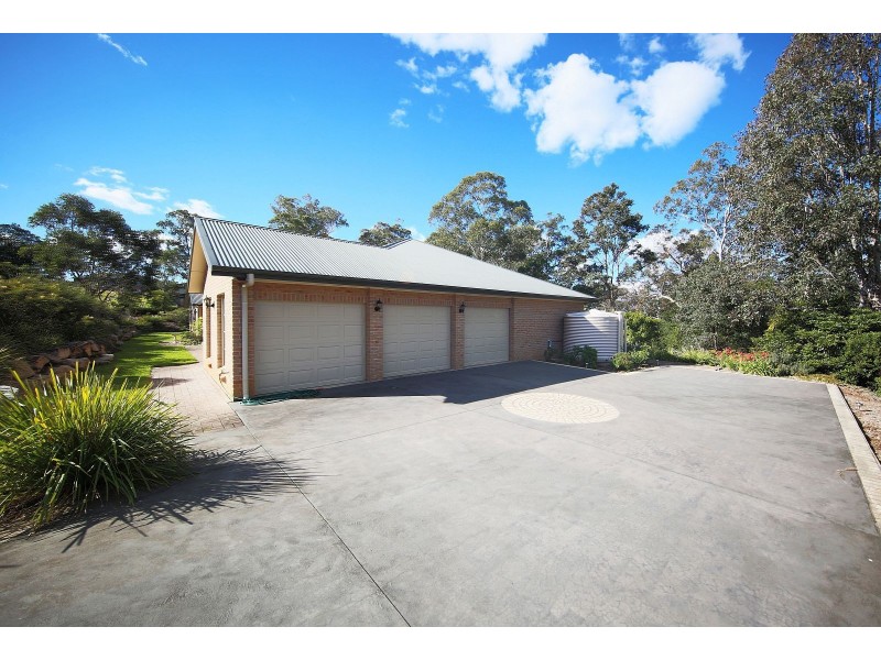 4 The Briars, Picton NSW 2571