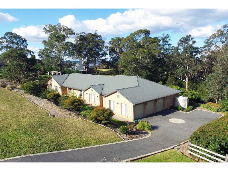 4 The Briars, Picton NSW 2571