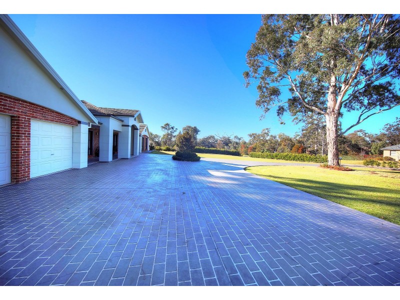 5 The Grange, Picton NSW 2571