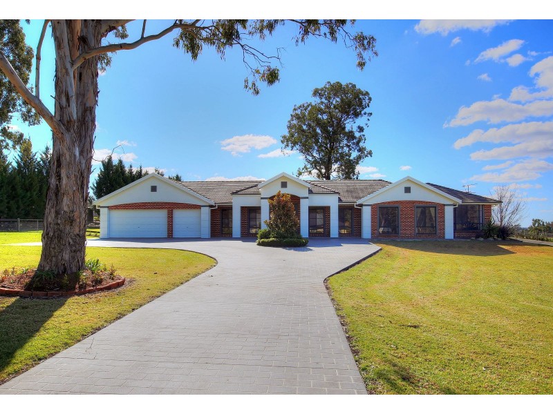 5 The Grange, Picton NSW 2571