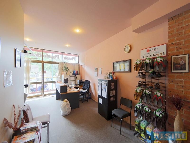 2/143 Argyle Street, Picton NSW 2571