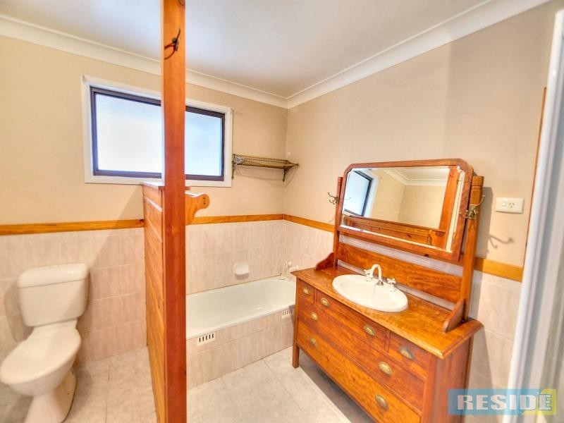 5 Hollier Road, Picton NSW 2571