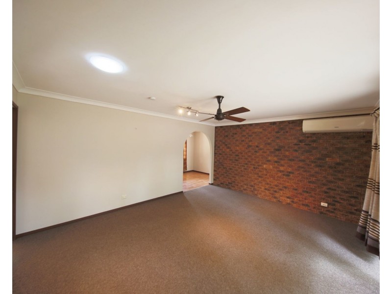 15 Middleton Place, Picton NSW 2571