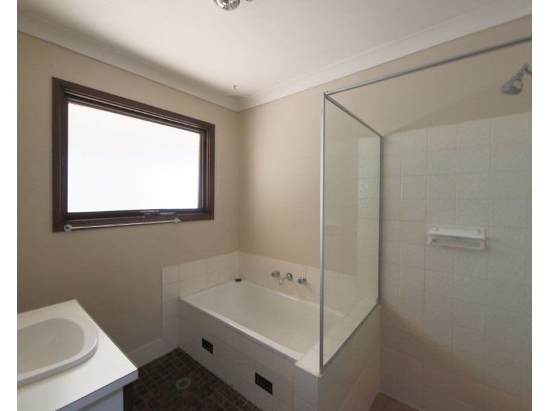 15 Middleton Place, Picton NSW 2571