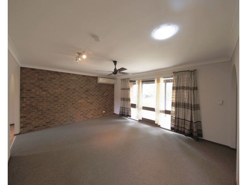 15 Middleton Place, Picton NSW 2571