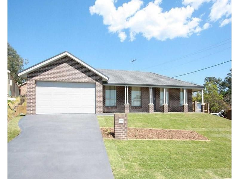 2 Thompson Place, Tahmoor NSW 2573