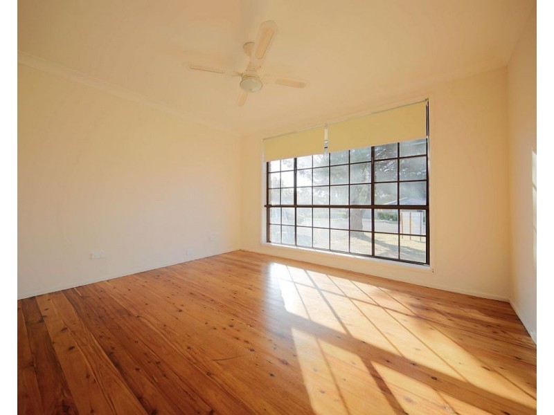 10 Harley St, Yanderra NSW 2574